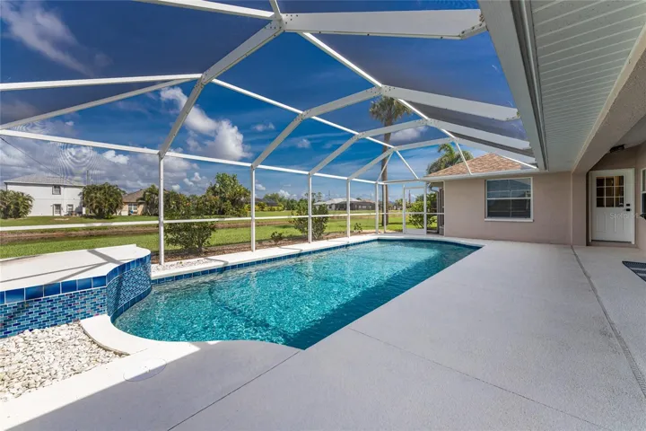 Raised platform would be the perfect place for some tropical plants!