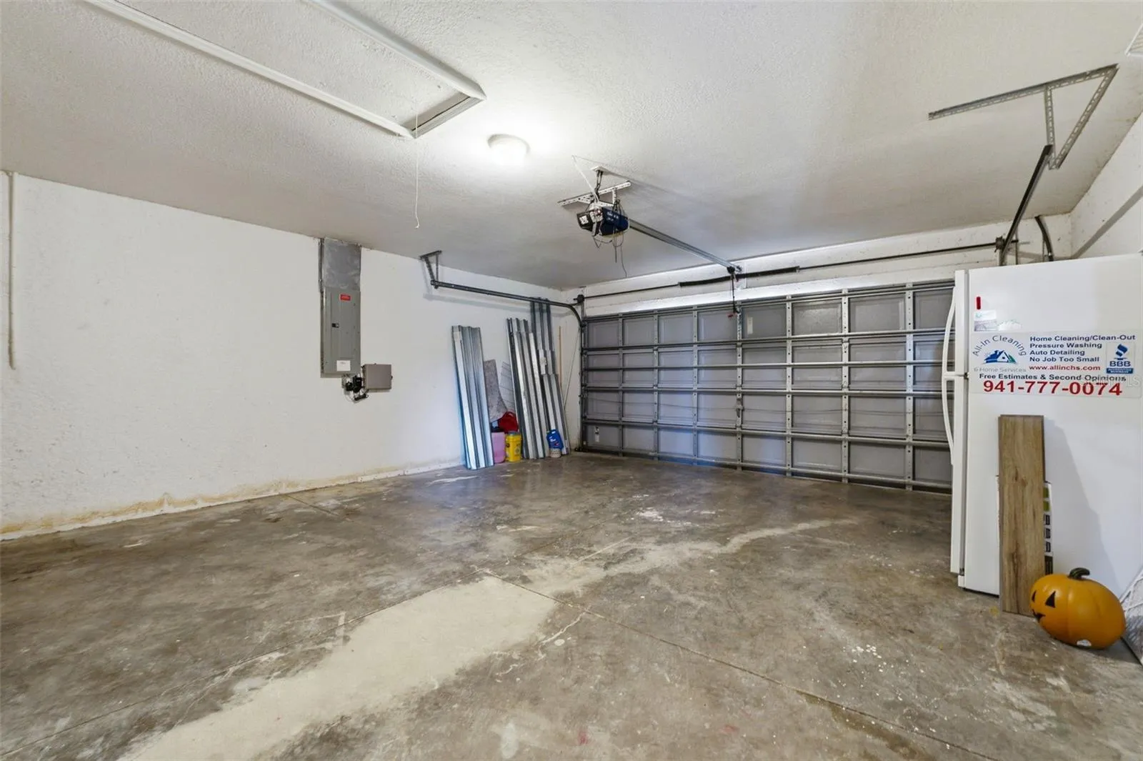 2 Car Garage