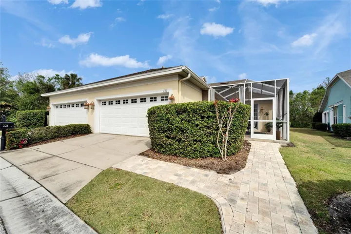 Exterior Entry w/Pavers