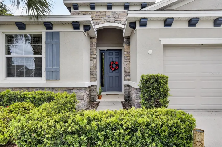 Exterior Front Entry