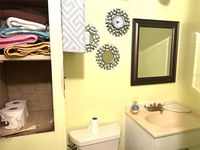2nd (Guest) Bathroom