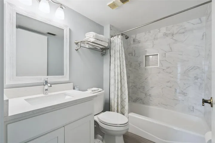 Guest Bathroom with tub shower