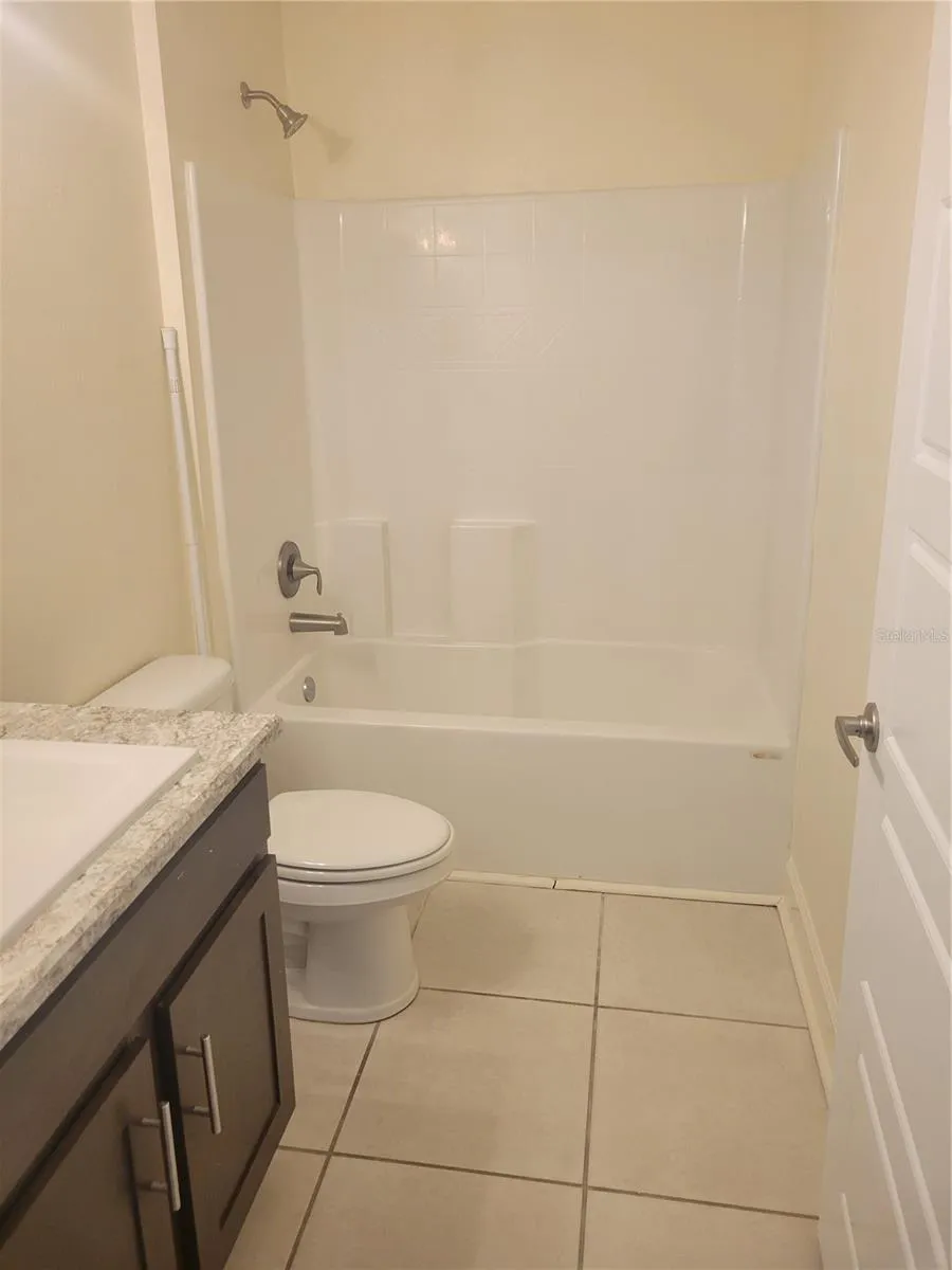 Guest bathroom/tub shower