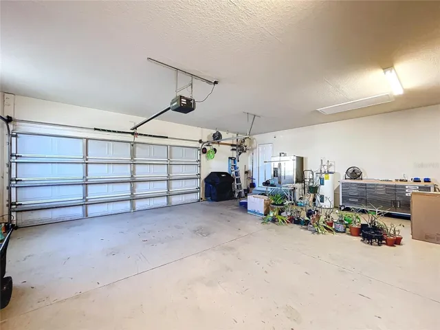 Over sized 2-car Garage