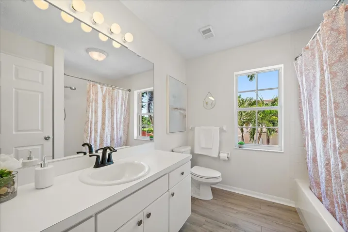 2nd bathroom