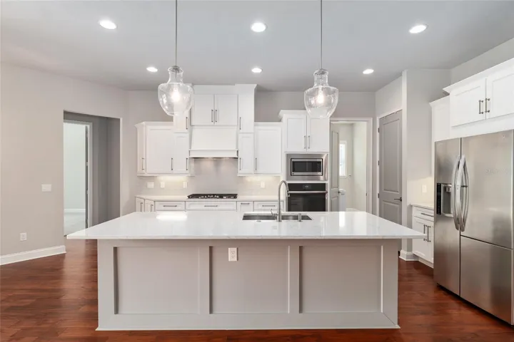 Beautiful kitchen with Quartz countertops
