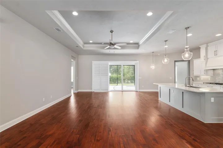 10 foot ceilings with 11 ft tray