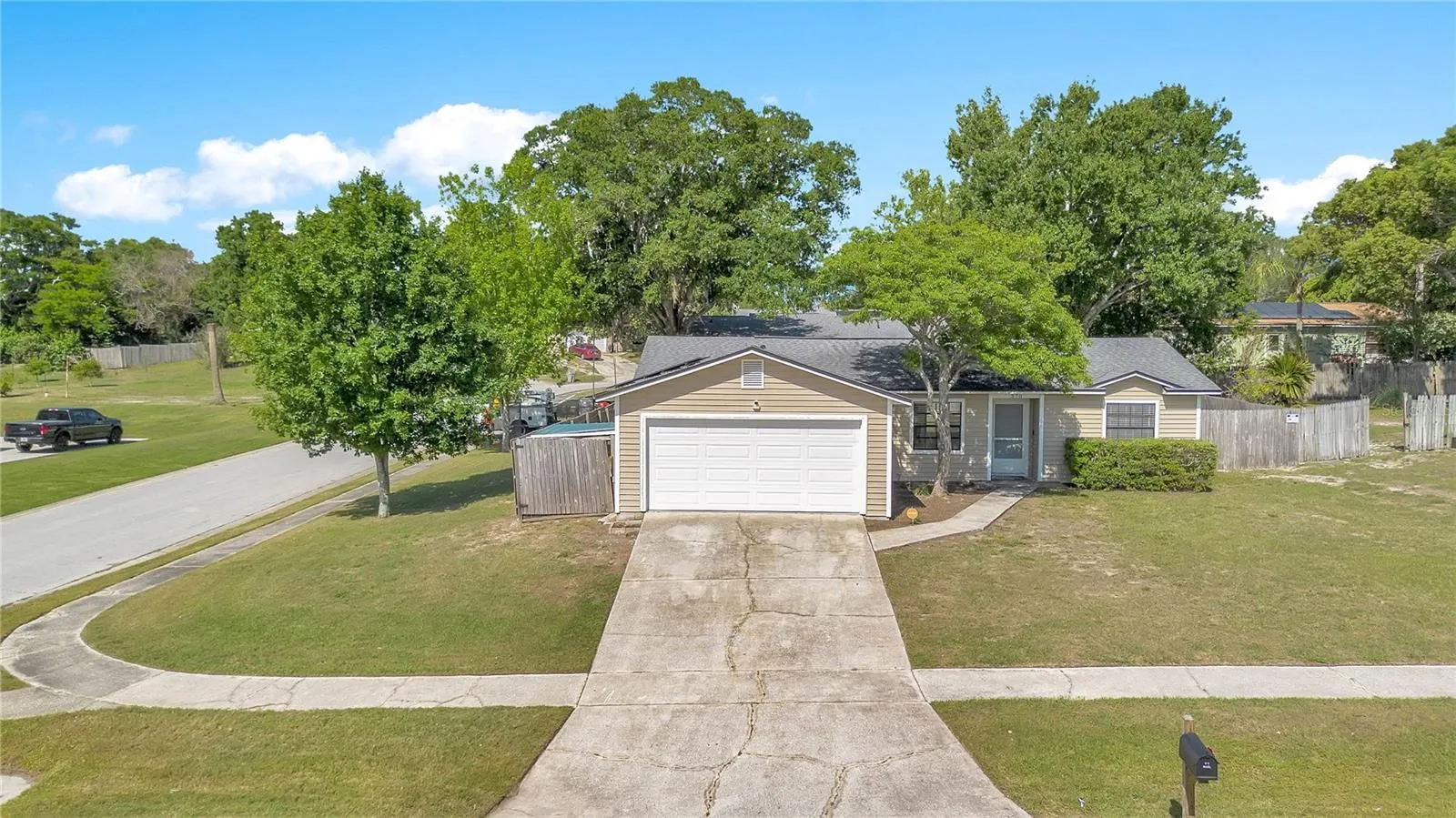 Front of Home/Corner Lot
