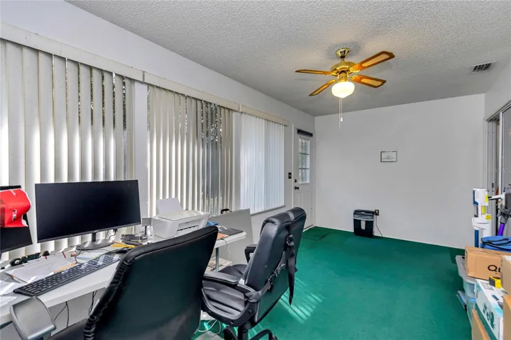 ENCLOSED FLORIDA ROOM