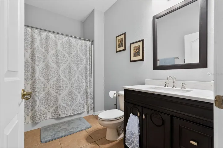 1st Floor Bath