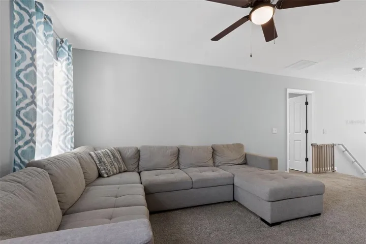 Open loft upstairs