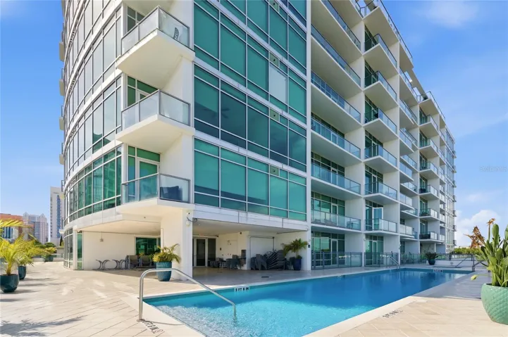 Pool deck on the same floor as unit 519