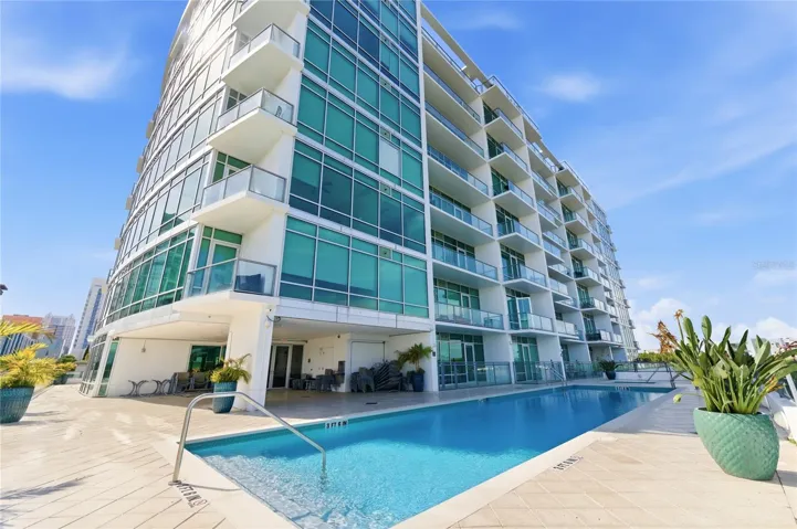 Welcome to 101 Eola in the heart of Central Florida. Unit 519 is on the same level as the Pool and amenities deck complete with gym and gathering area.