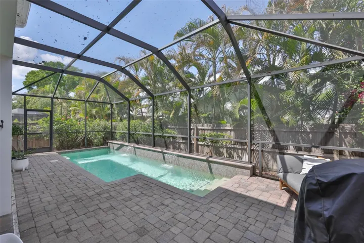 Pool with Screen