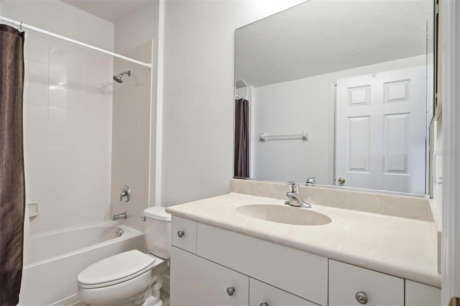2nd Floor Bath