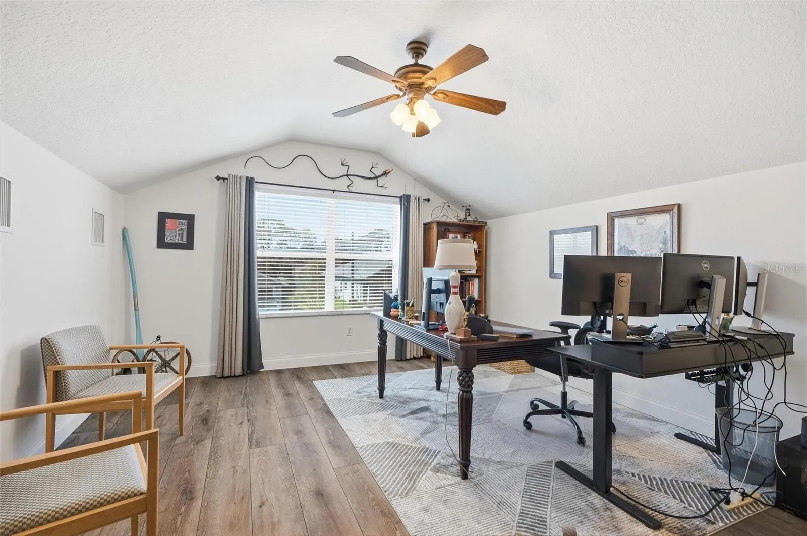 2nd Floor Bedroom/Office/Flex Space