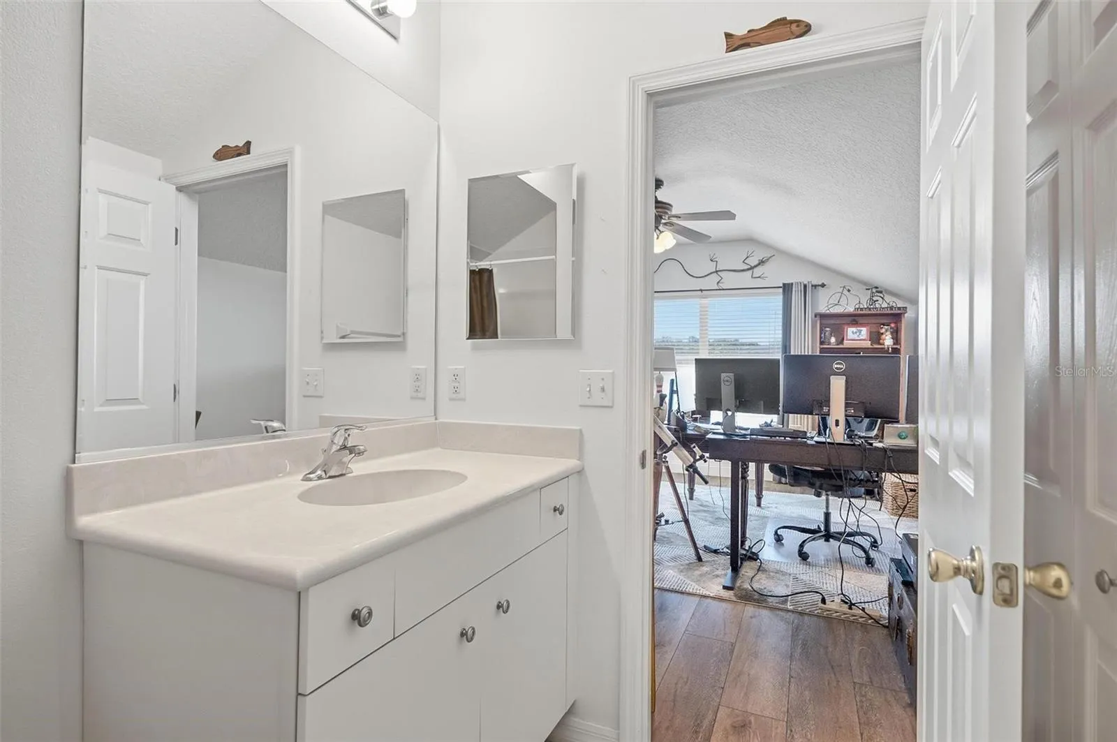 2nd Floor Bath