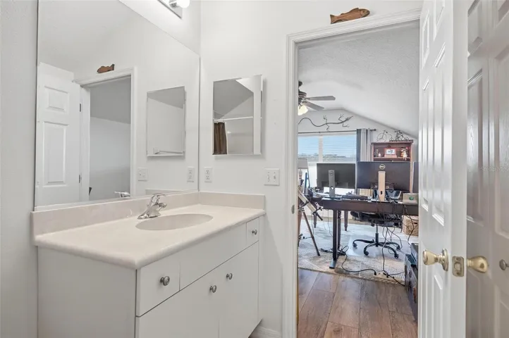 2nd Floor Bath