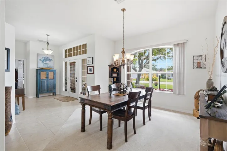 Dining area and Entry