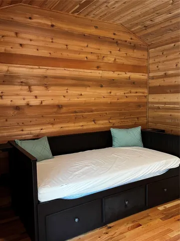 Room for a nap or a guest.