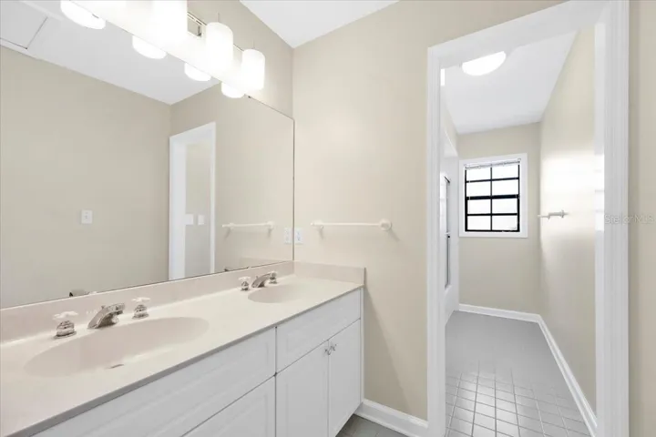 Upstairs Hall Bath