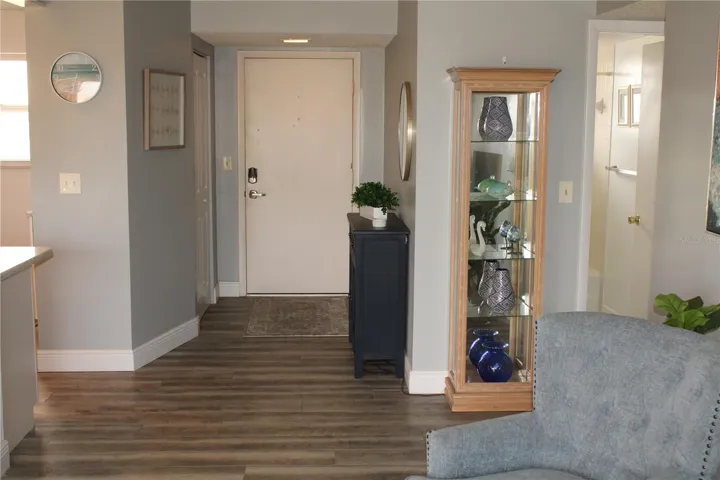 Family room/ foyer