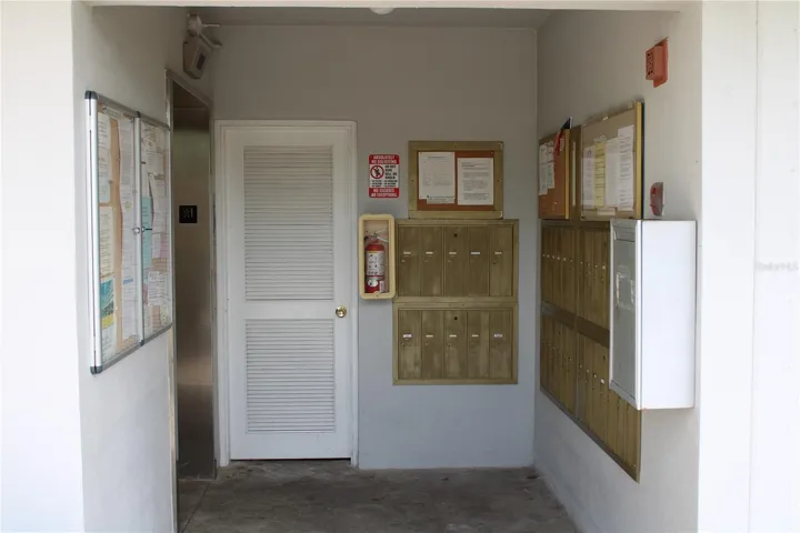 Entry to building