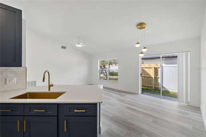 Kitchen/Dining area