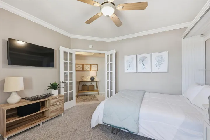 Double sized murphy bed