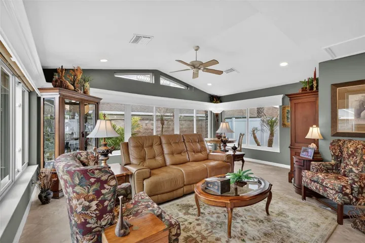 Expansive 19'x18' Florida Room