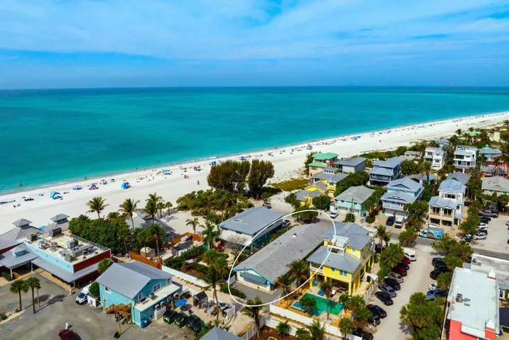 Aerial views to the northwest