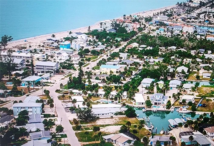 GULF BLVD DOWN THE CENTER, COMPLEX ON THE RIGHT, BEACH ON THE LEFT OF THE PHOTO. WALK ACROSS THE STREET TO THE BEACH