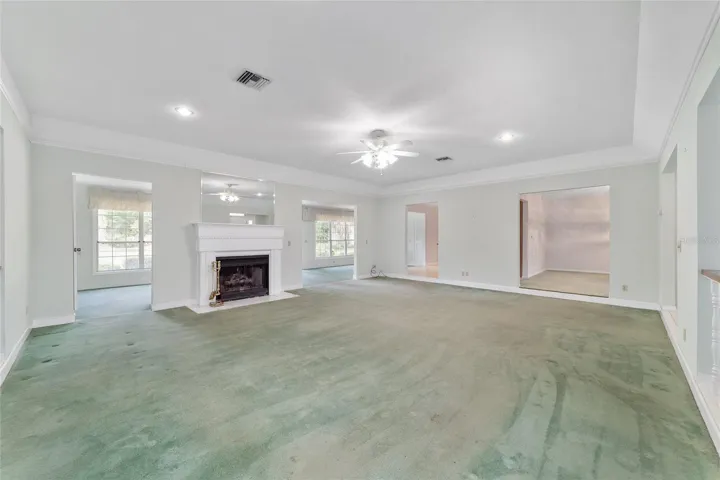 From gallery toward Florida room