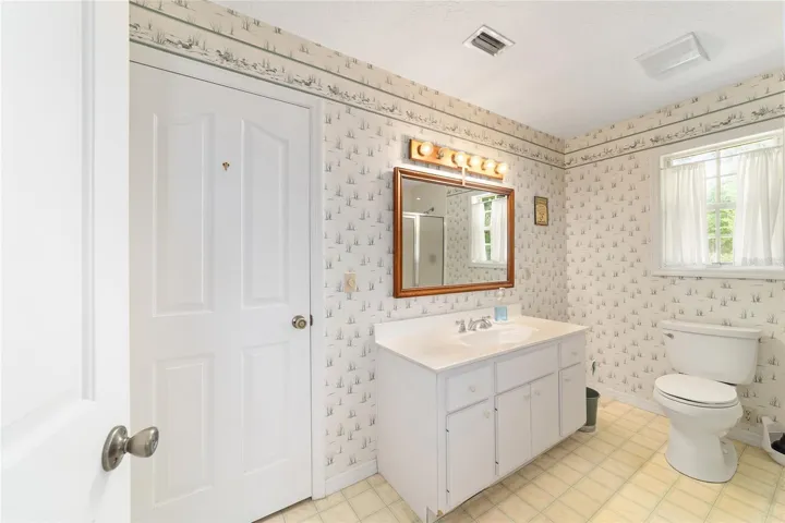 3rd bath w access to Florida room, too