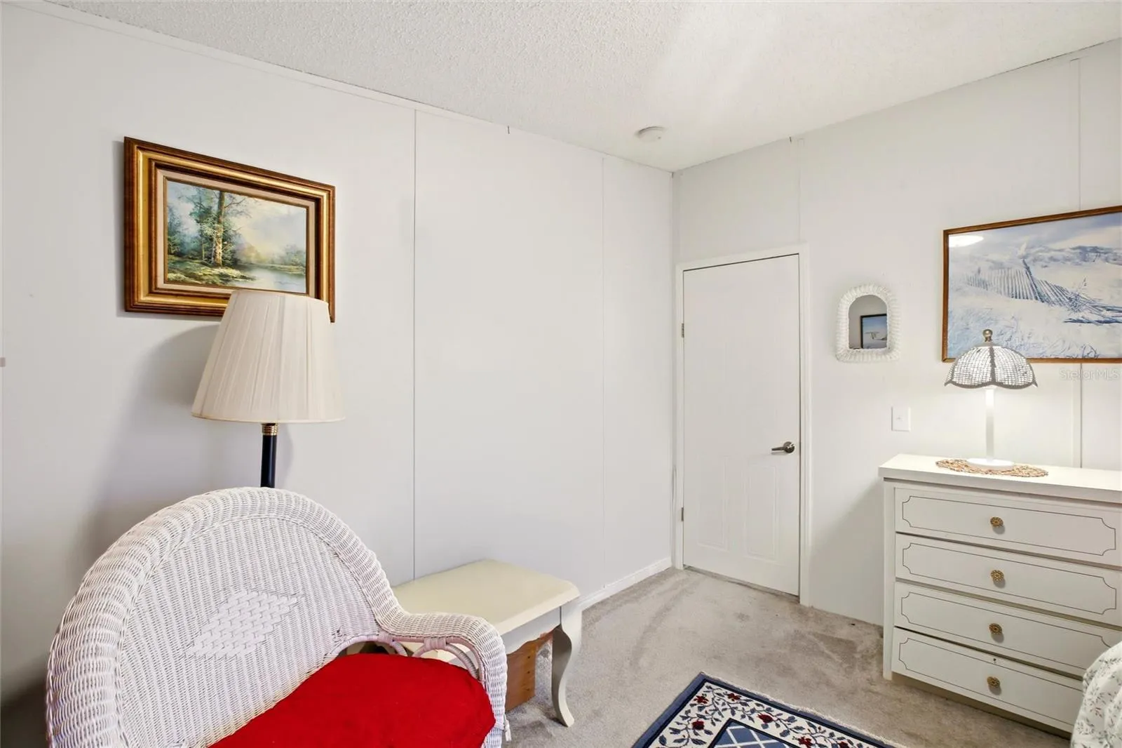 Guest bedroom