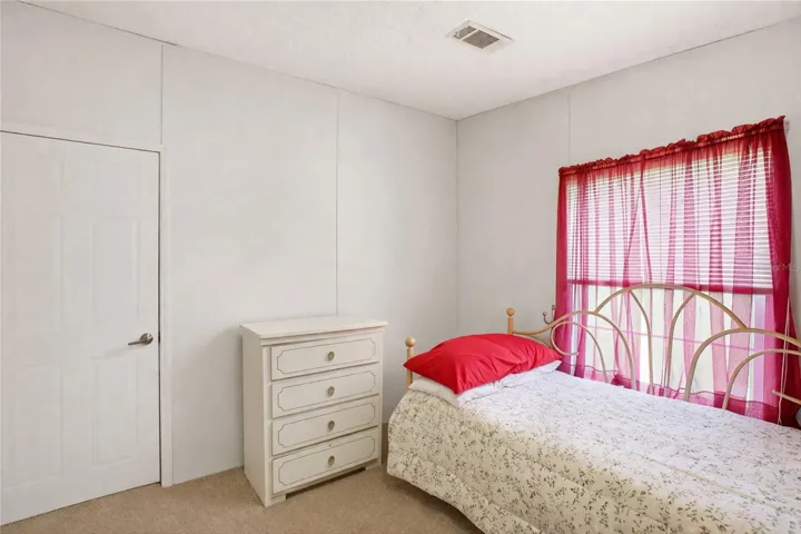 Guest bedroom