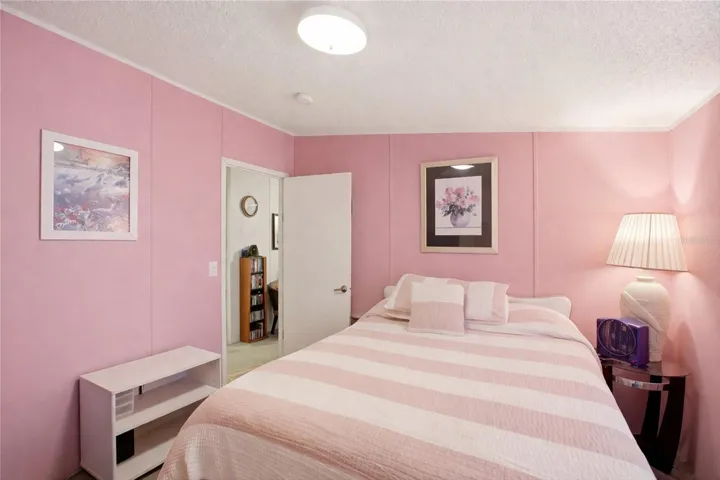Guest bedroom