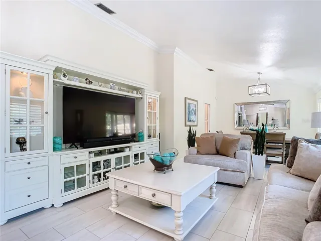 Space for wall unit or sectional