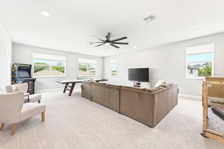 Bonus/Loft.