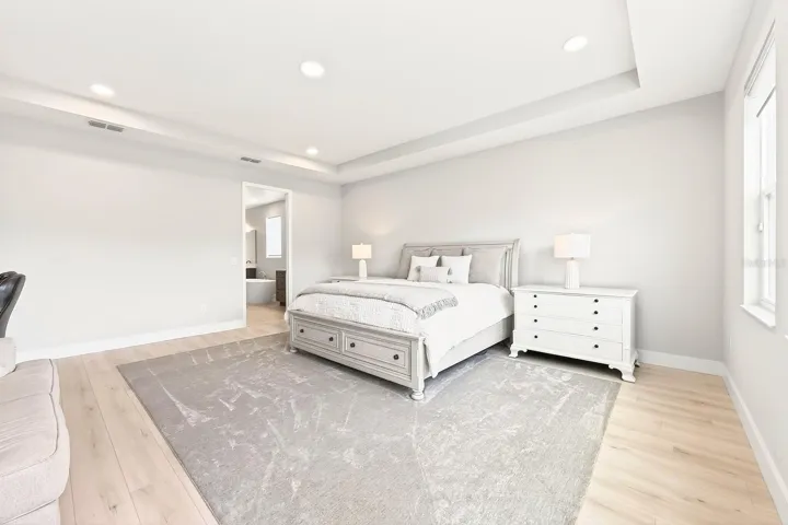 Main floor primary suite.