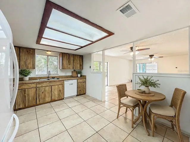 Sitting area in kitchen