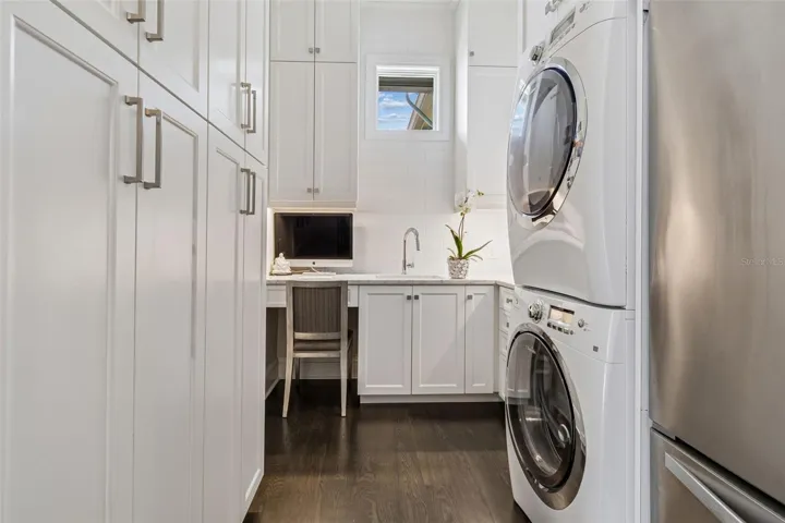 FIRST FLOOR LAUNDRY/MUDD ROOM