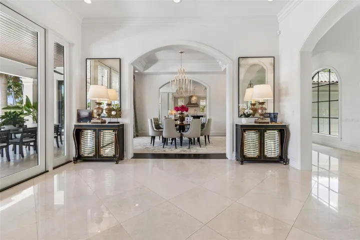CENTER FOYER