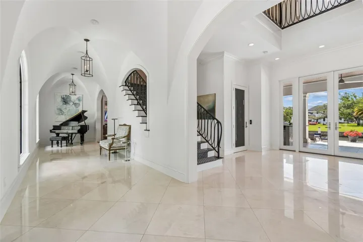 FRONT ENTRY GALLERY