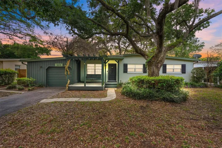 Front view of North facing home.