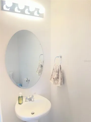 1/2 BATH DOWN STAIRS