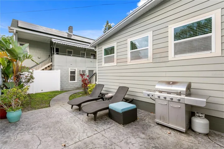 Side patio
