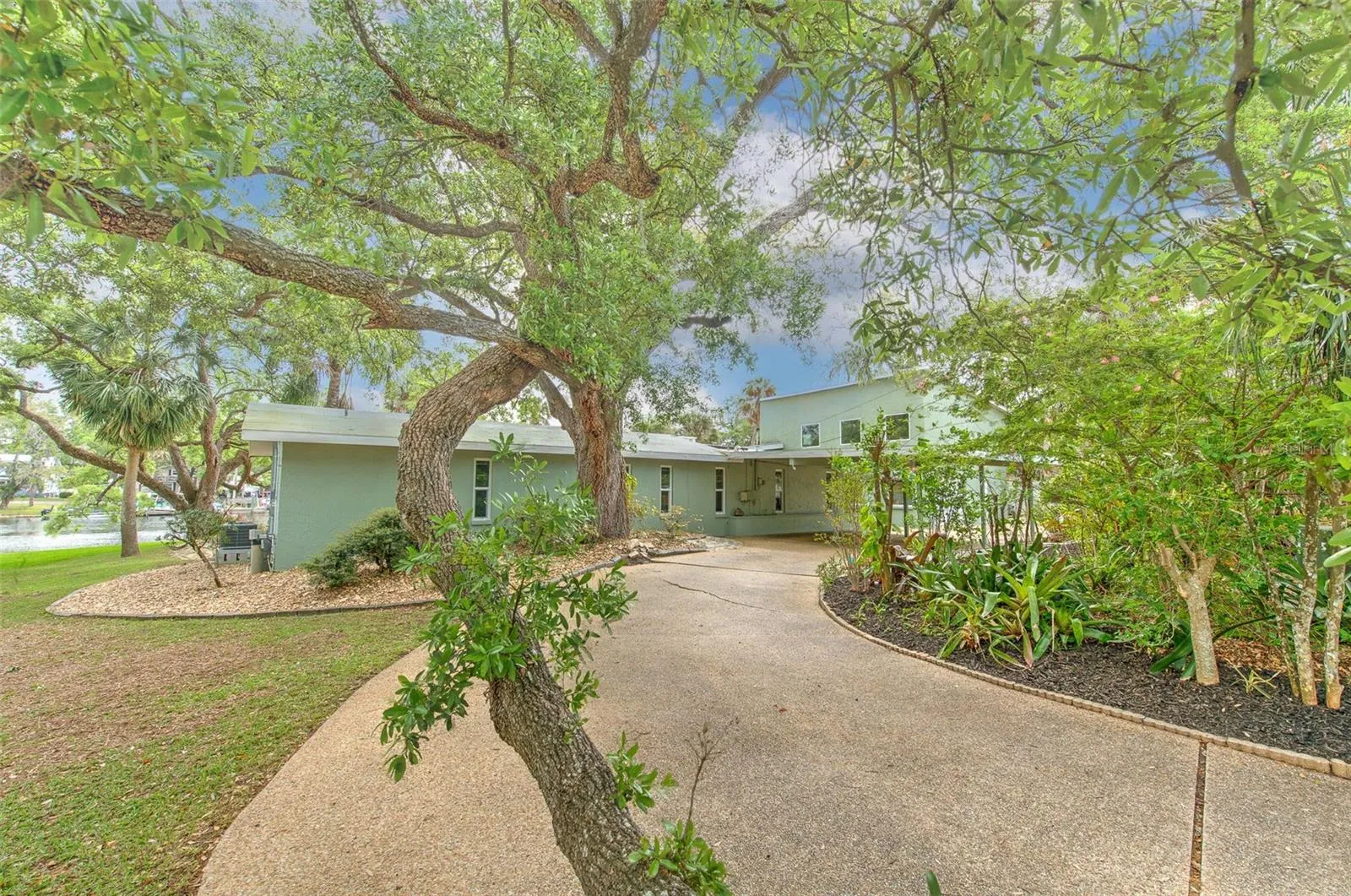 Front left side entrance of circular driveway
