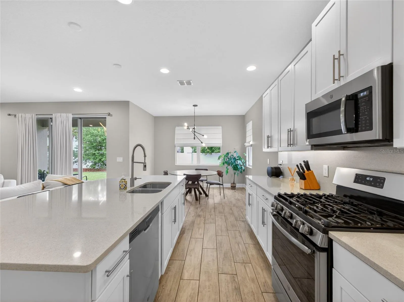 Kitchen Appliances include a Gas Range