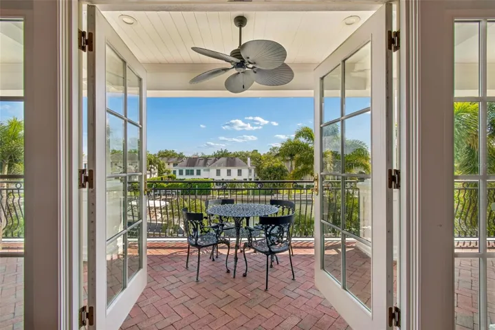 OWNERS RETREAT BALCONY